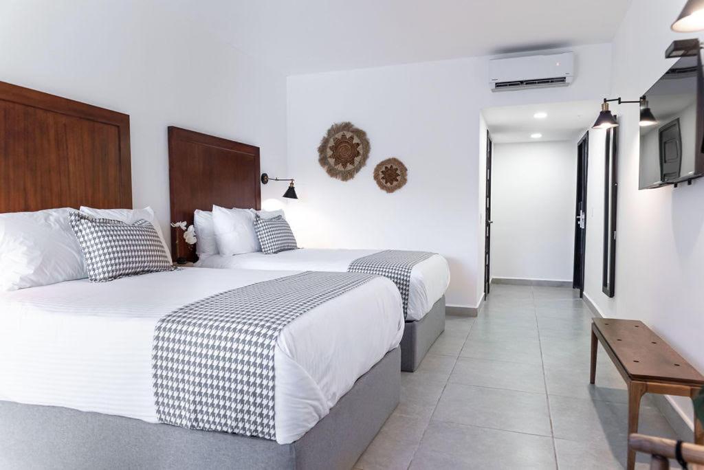 Hotel Vista Lago Buena Vista Arriba Екстериор снимка